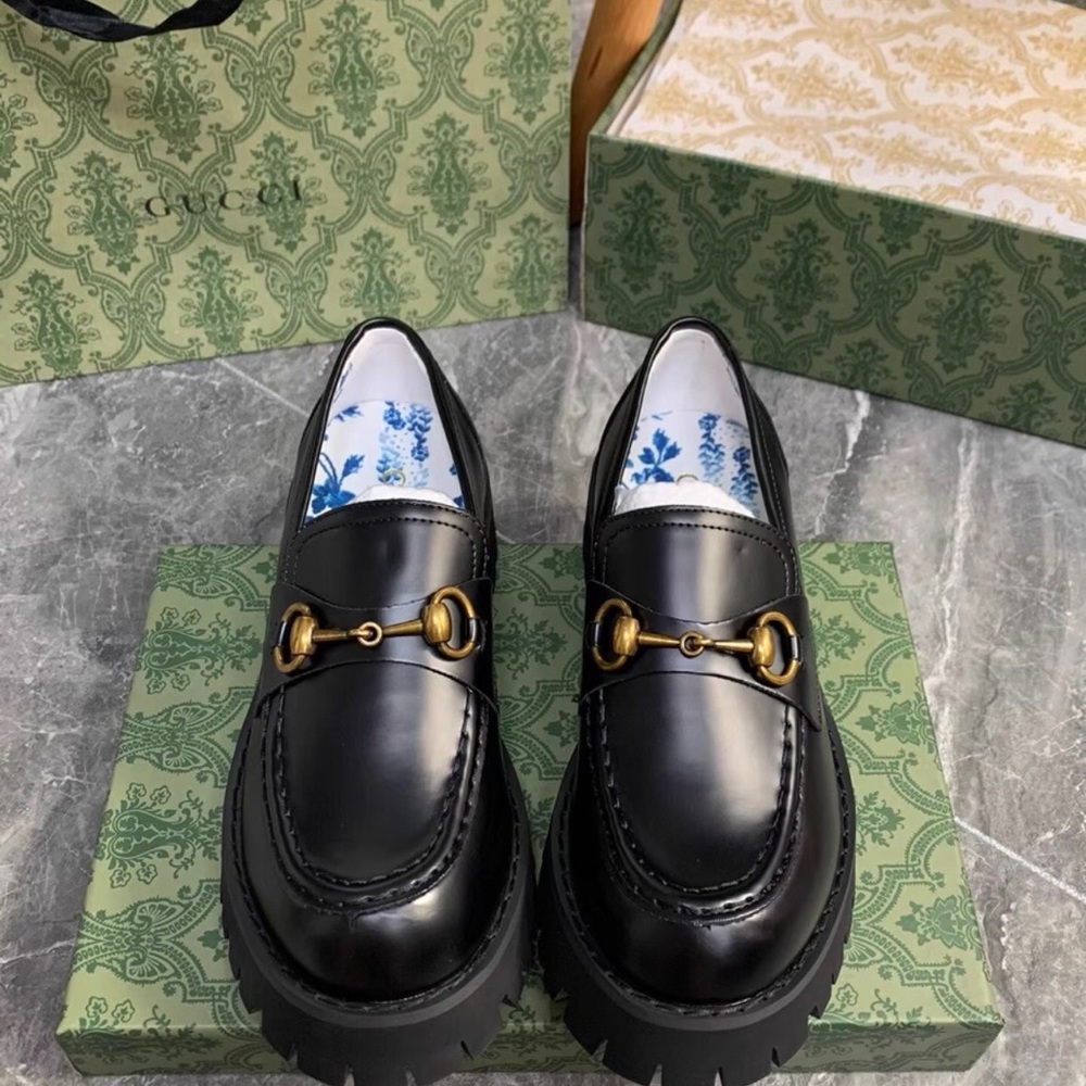 Gucci Black Leather Loafers with Gold Bit Detail
